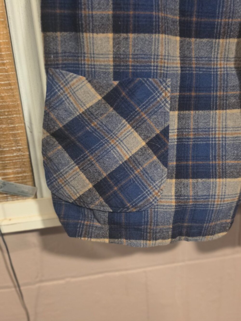 Pendleton Blue Tan Plaid Wool Board Shirt Jacket - Picture 6 of 6